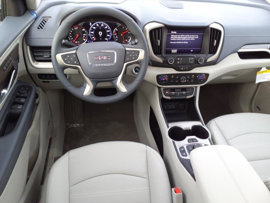 Used 2023 GMC Terrain Denali w/ Denali Premium Package image 7