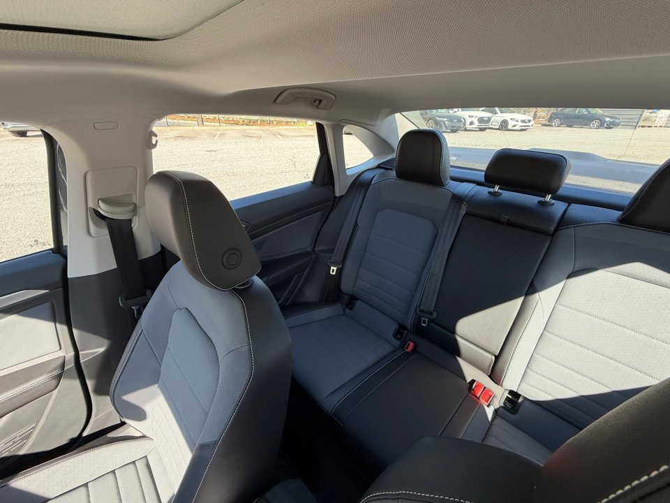 New 2026 Volkswagen Jetta SE FWD image 29