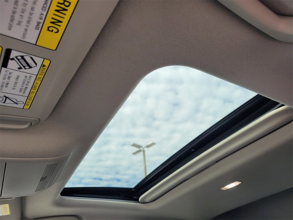 Certified 2025 MAZDA CX-30 AWD 2.5 S w/ Premium Package image 5