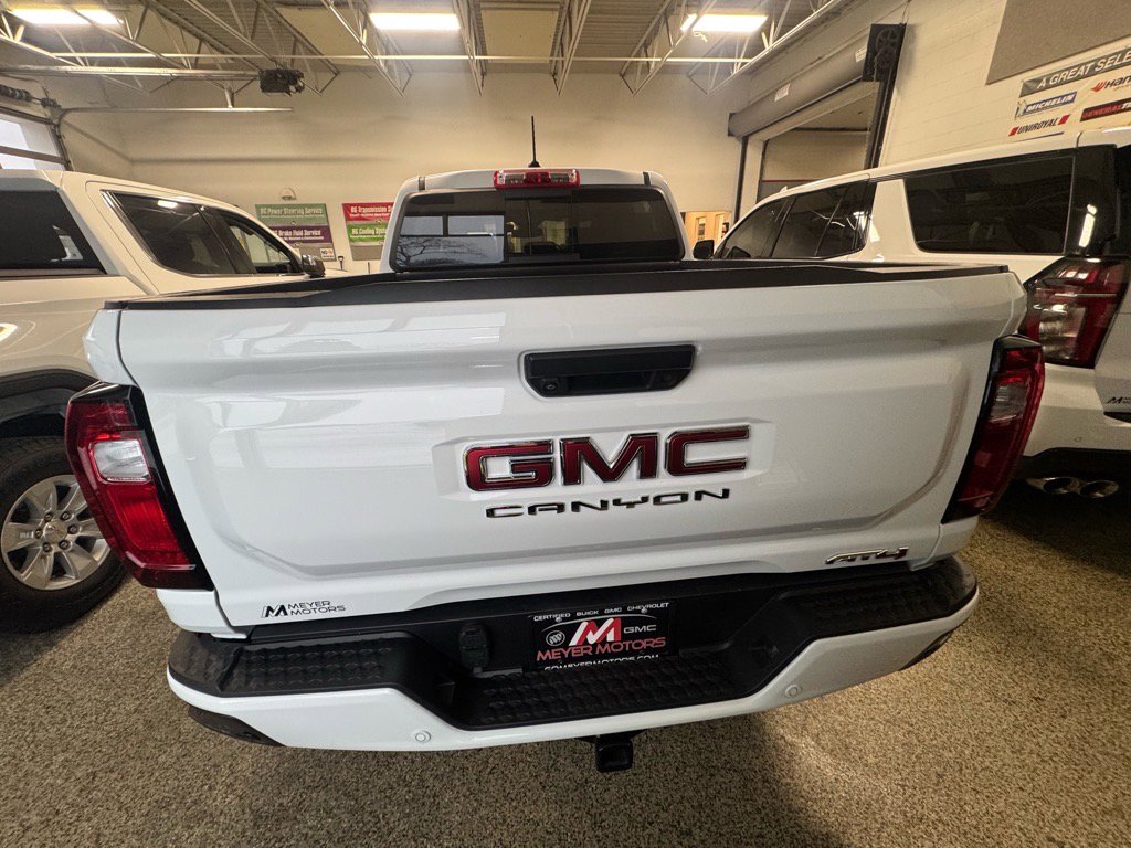 Used 2024 GMC Canyon AT4 w/ Technology Package image 6