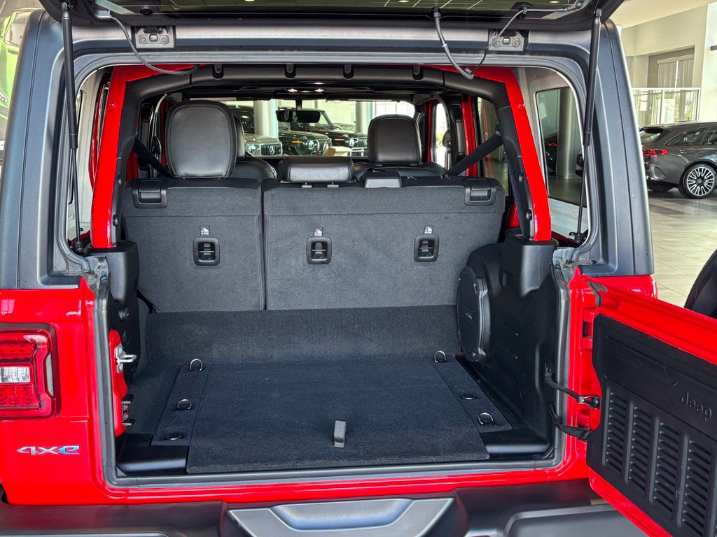 Used 2022 Jeep Wrangler Unlimited Sahara AWD/4WD image 39