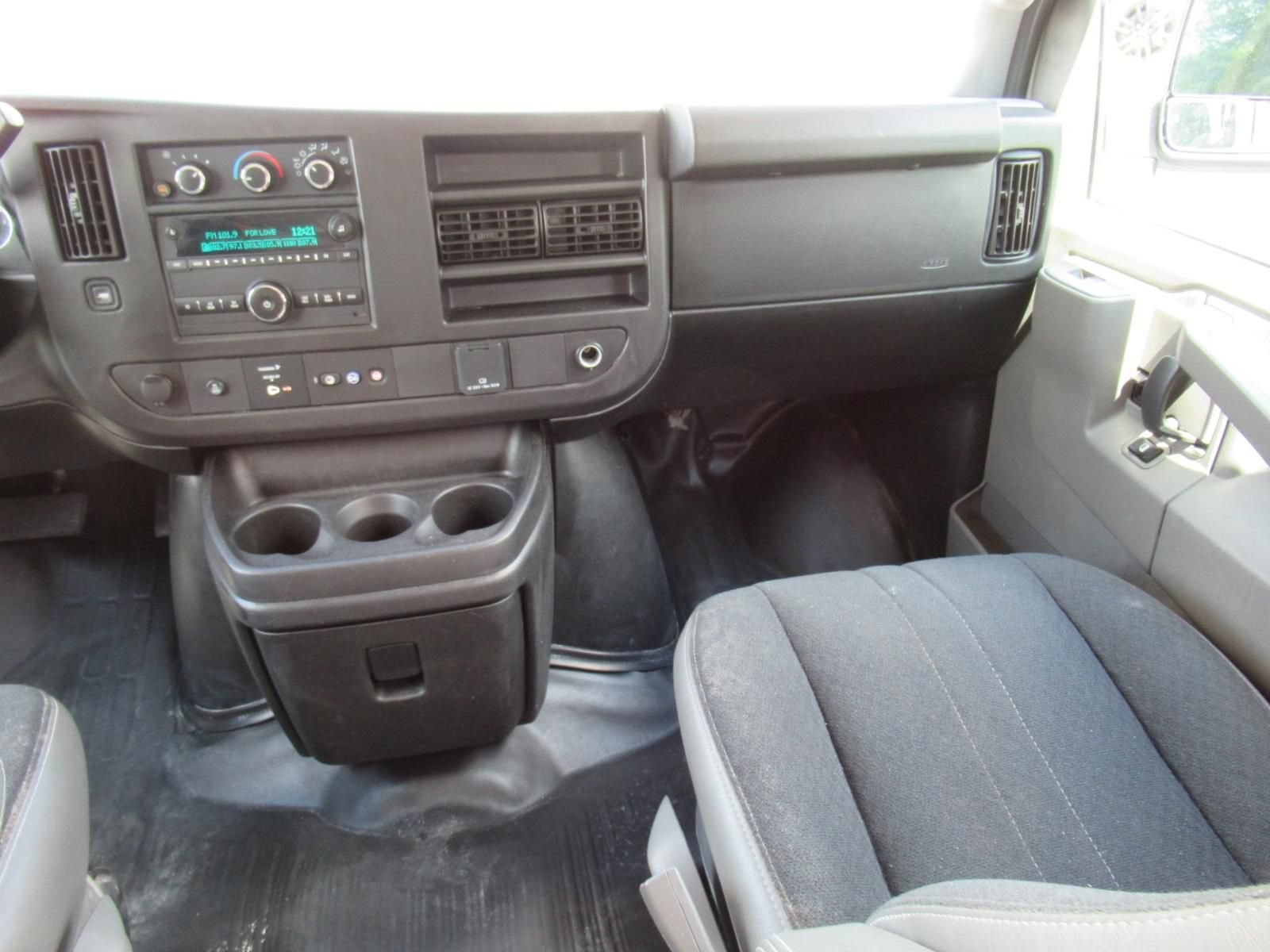 Used 2021 GMC Savana 2500 w/ Driver Convenience Package RWD image 15