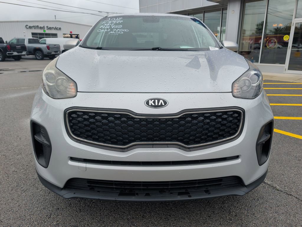 Used 2018 Kia Sportage LX FWD image 2