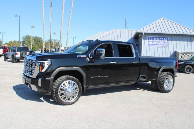 Used 2024 GMC Sierra 3500 Denali w/ Denali Reserve Package image 5