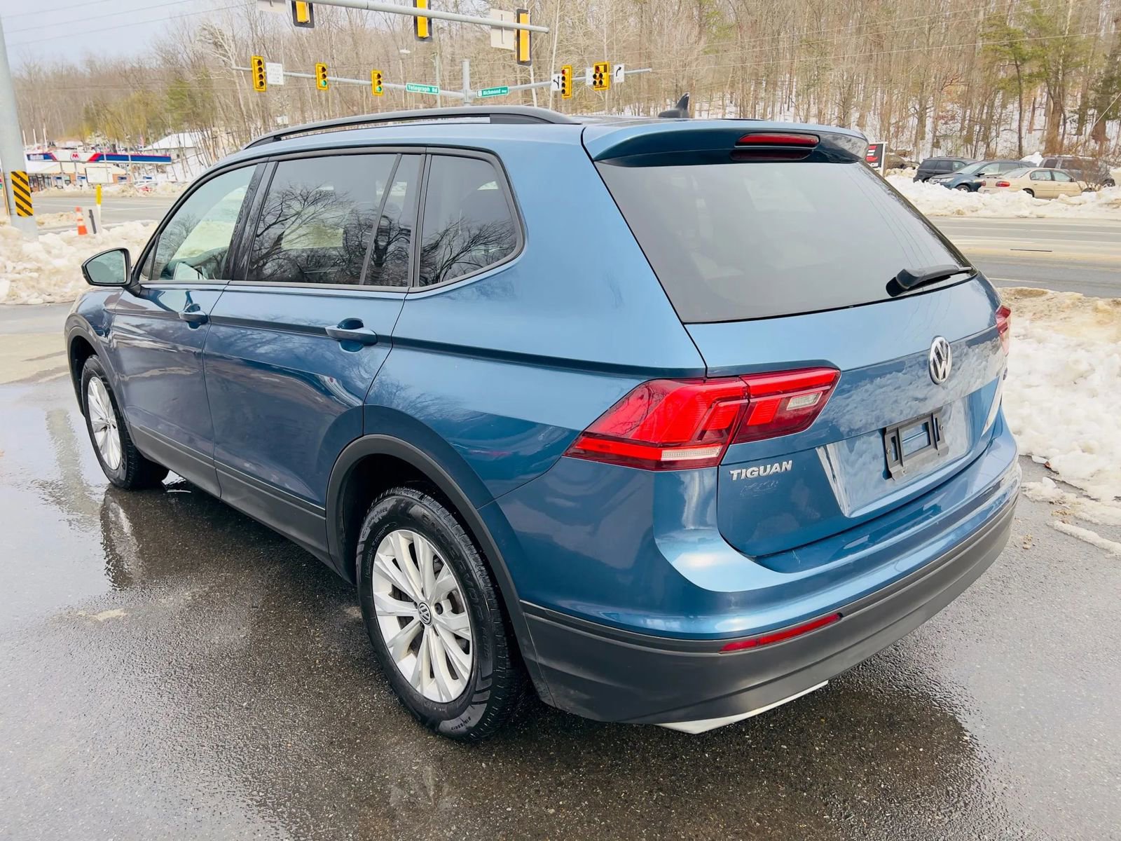 Used 2020 Volkswagen Tiguan S w/ 3rd Row Seat Package image 6