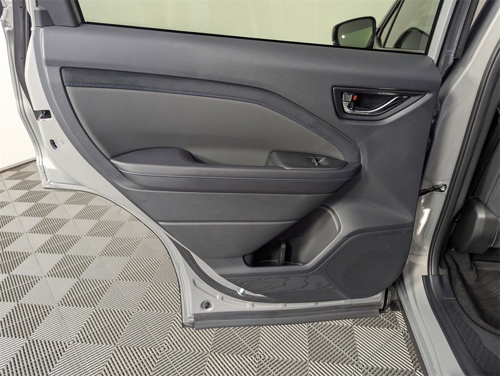 Used 2025 Subaru Forester Limited w/ Popular Package #2 image 30