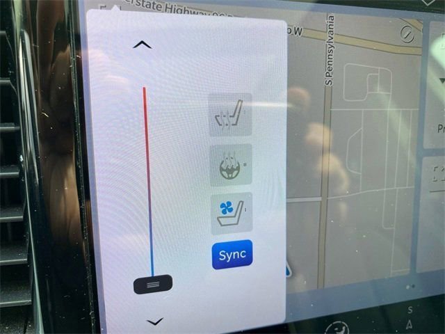 Used 2023 Chrysler Pacifica Limited image 36