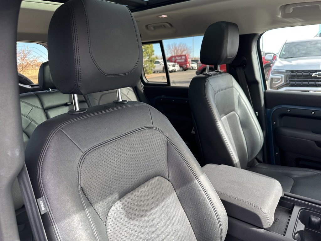 Used 2023 Land Rover Defender 110 S image 34