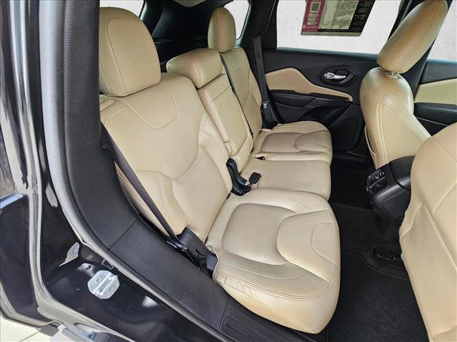 Used 2016 Jeep Cherokee Latitude w/ Safety/Convenience Group image 18