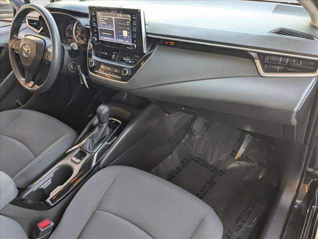 Used 2021 Toyota Corolla LE image 21