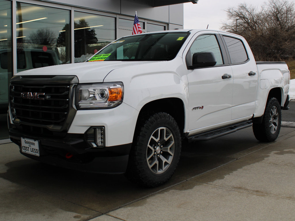 Used 2022 GMC Canyon AT4 w/ Trailering Package image 3