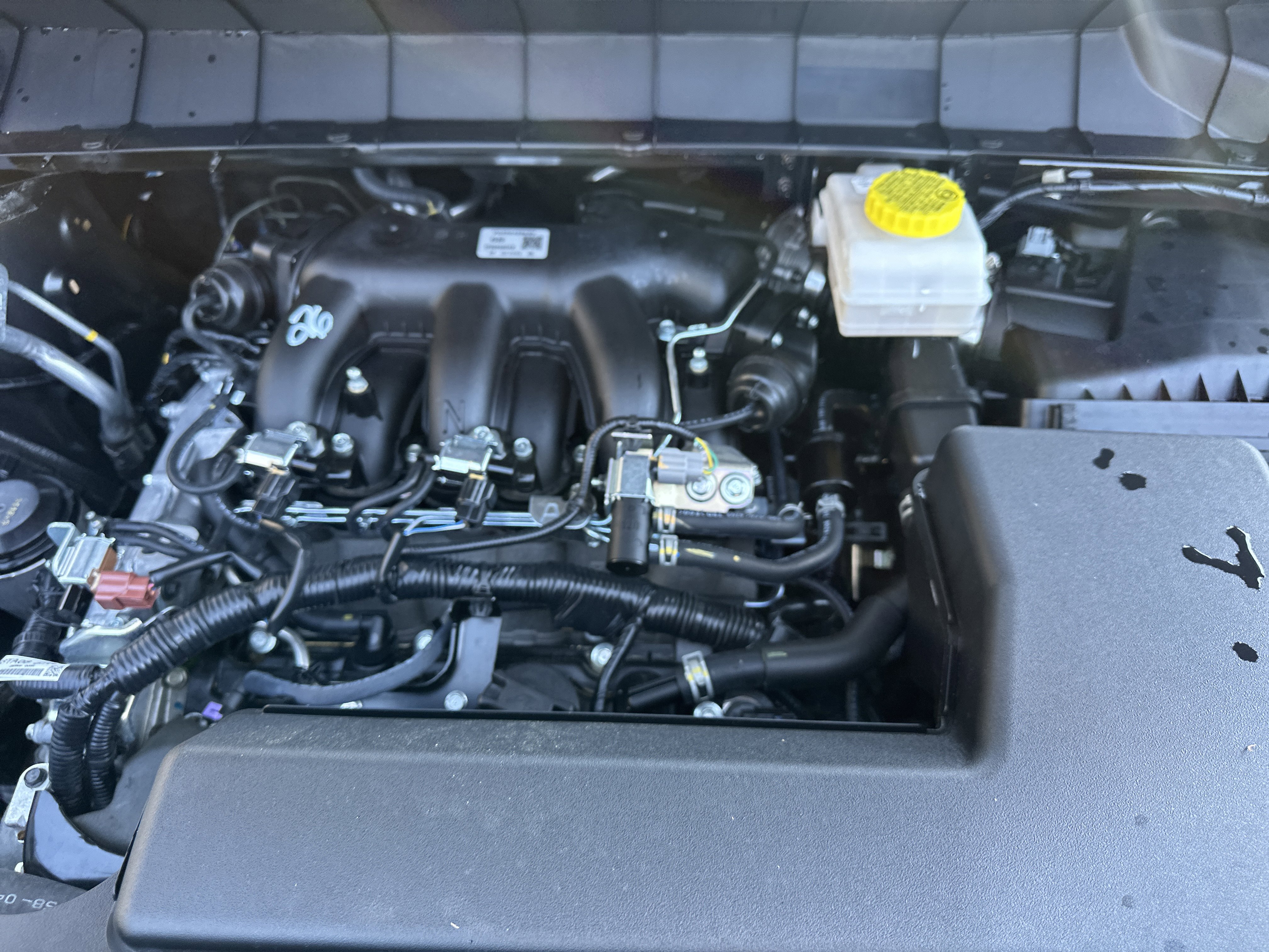 Used 2025 Nissan Pathfinder SL w/ Black Appearance Package FWD image 10