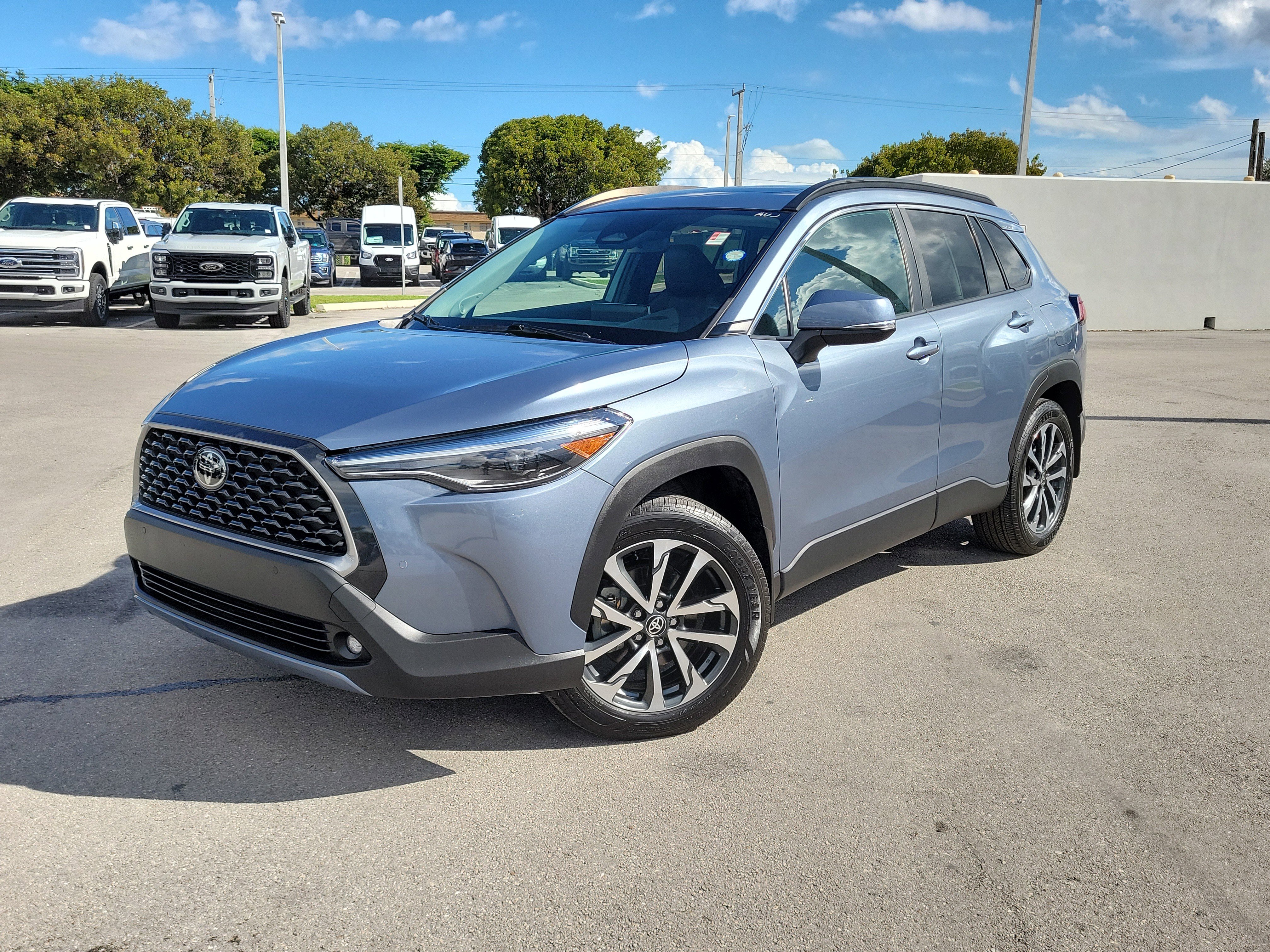 Used 2023 Toyota Corolla Cross XLE image 33