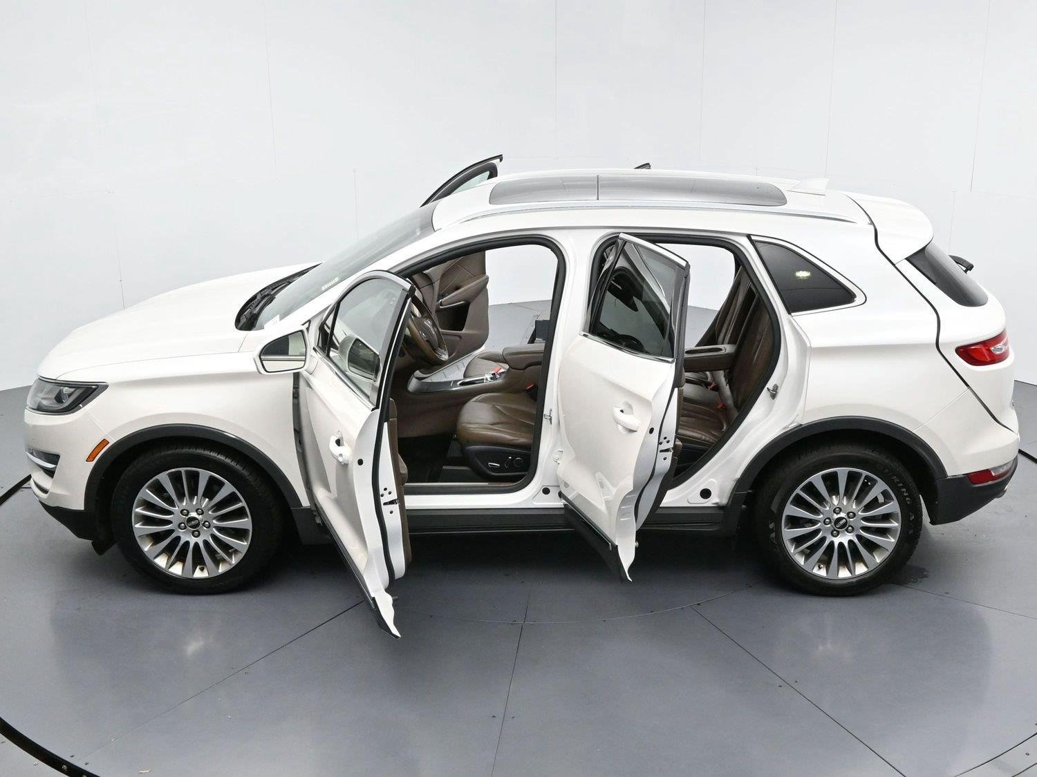 Used 2015 Lincoln MKC FWD w/ Equipment Group 102A Reserve image 36