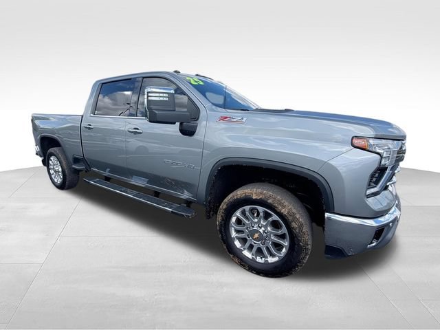 Used 2025 Chevrolet Silverado 2500 LTZ w/ LTZ Plus Package AWD/4WD video 2