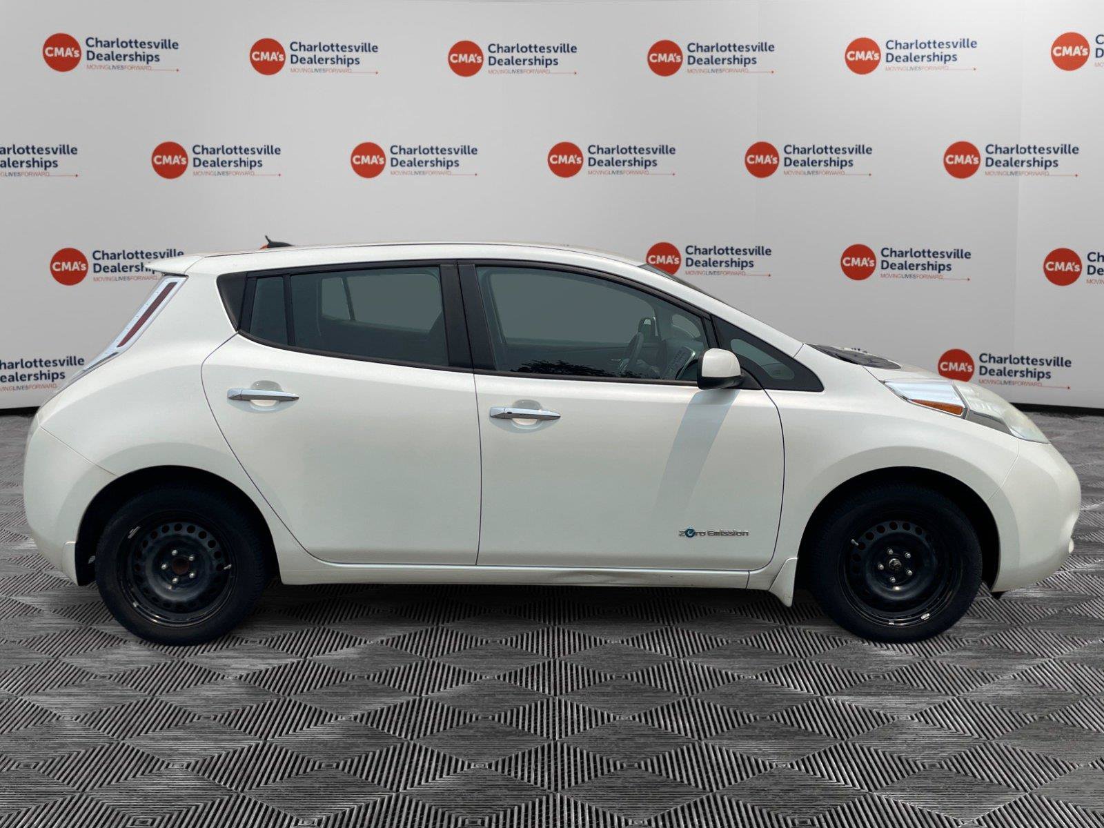 Used 2016 Nissan Leaf S w/ Charger Package FWD image 6