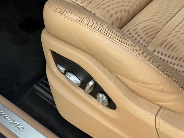 Used 2019 Porsche Cayenne AWD/4WD image 12