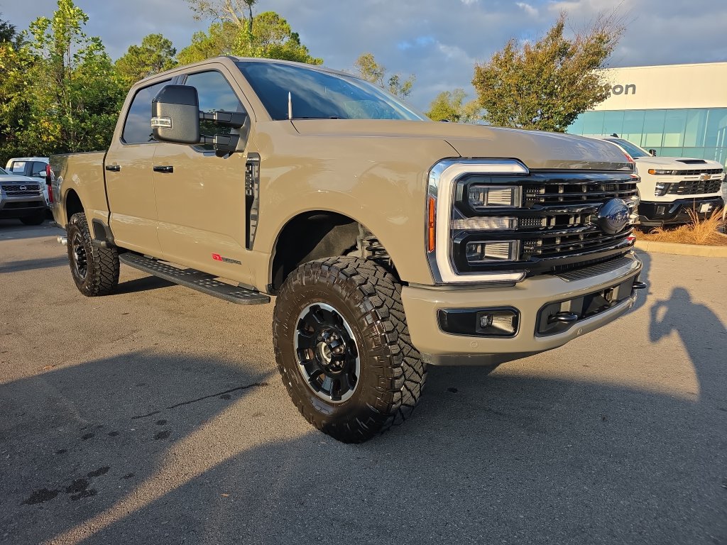 Used 2026 Ford F250 Platinum w/ Platinum Plus Package AWD/4WD image 2