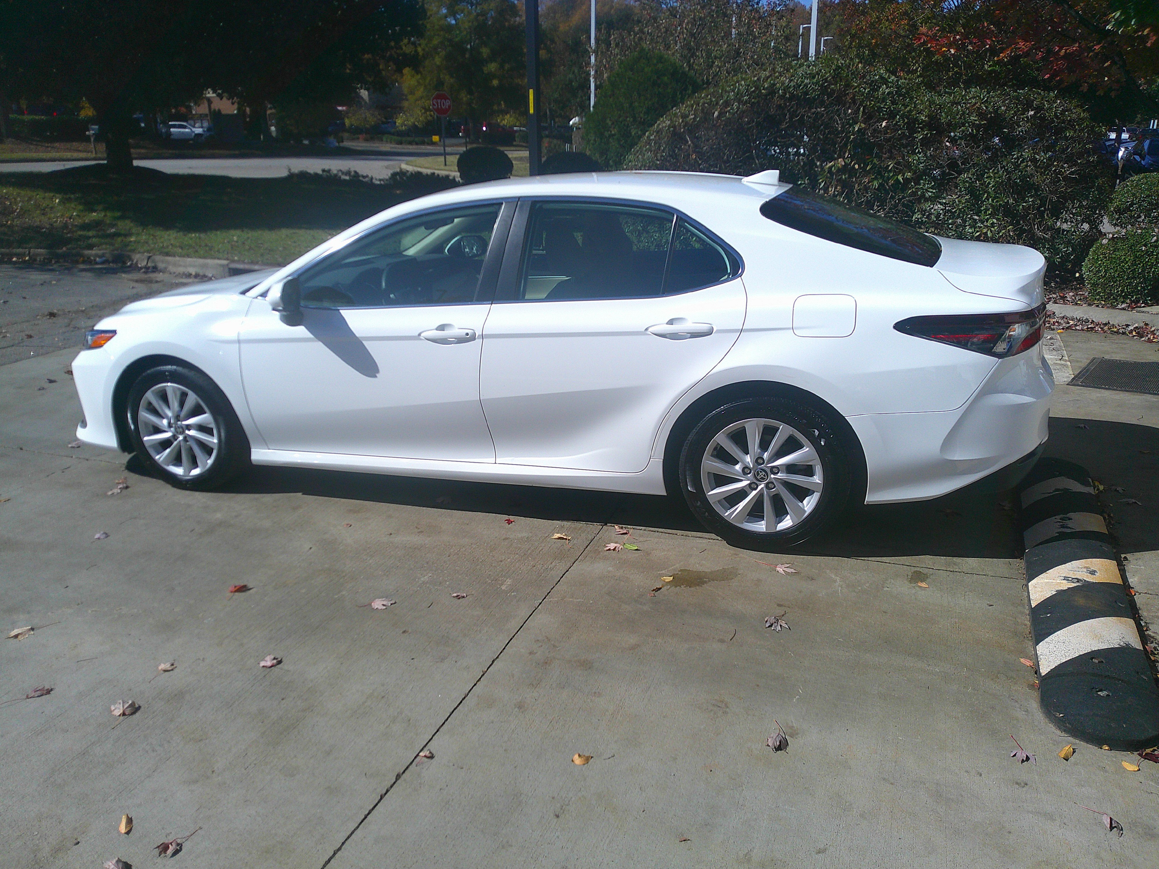 Used 2023 Toyota Camry LE image 42