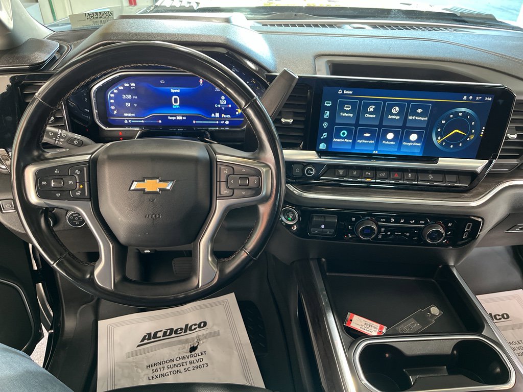Used 2024 Chevrolet Silverado 2500 LTZ w/ LTZ Convenience Package image 16