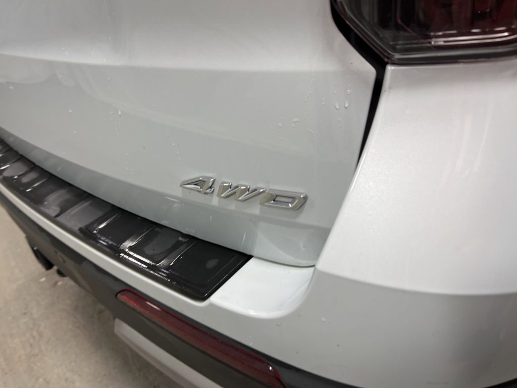 Used 2025 Ford Explorer Platinum w/ LUX Leather Package image 18