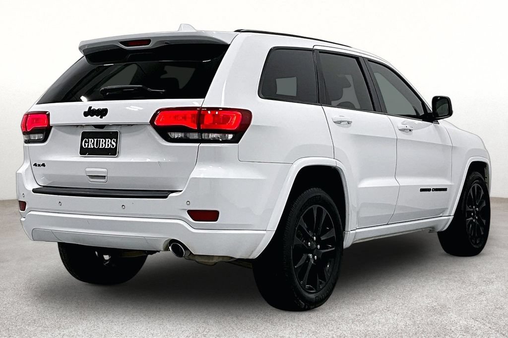Used 2020 Jeep Grand Cherokee Altitude AWD/4WD image 2