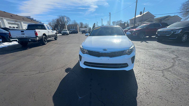 Used 2018 Kia Optima SX image 3