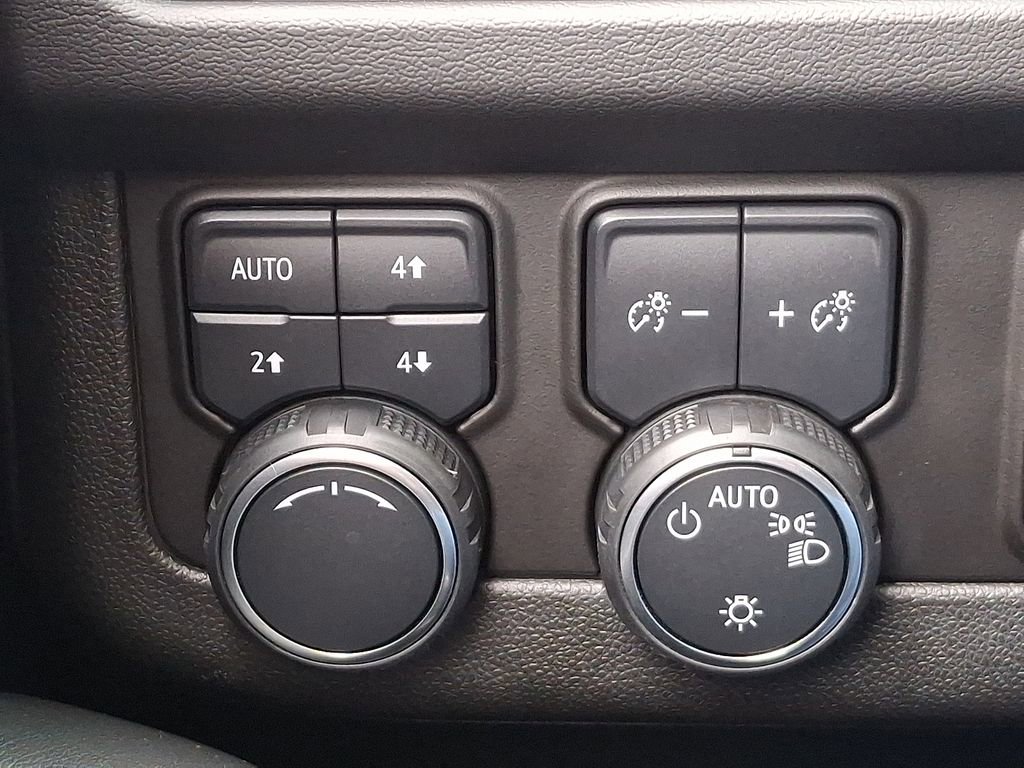 Used 2021 Chevrolet Tahoe LT w/ LT Signature Package image 23