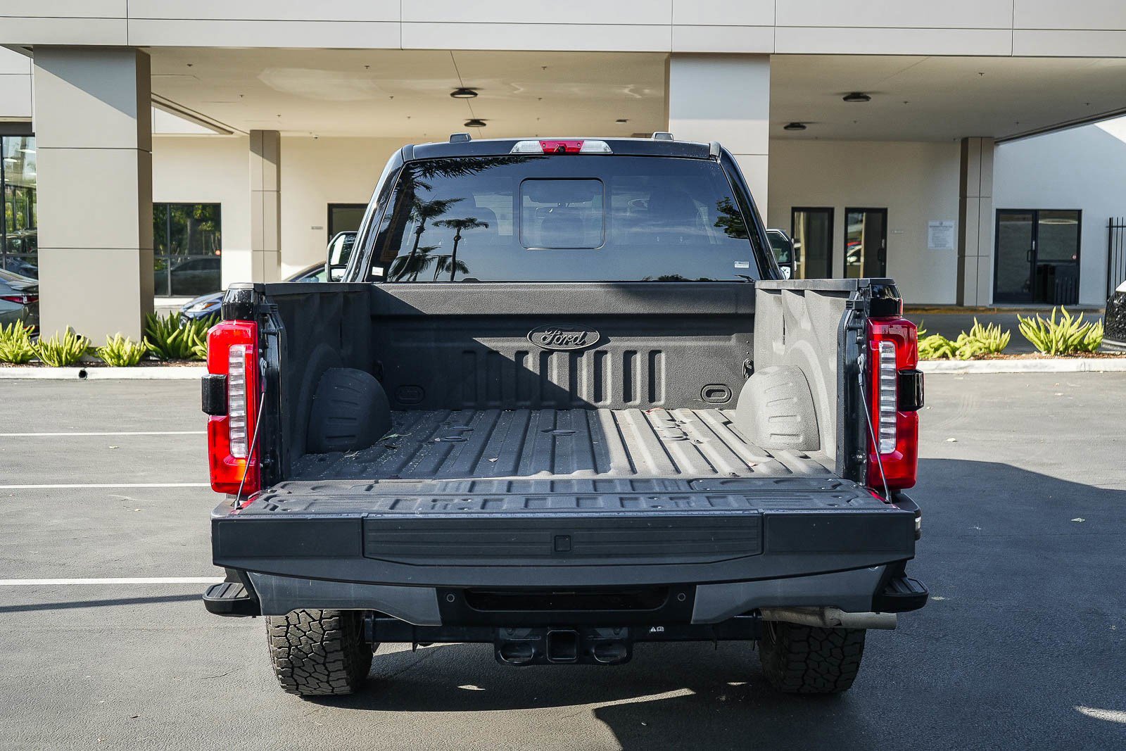 Used 2023 Ford F250 Lariat w/ Lariat Ultimate Package AWD/4WD image 26
