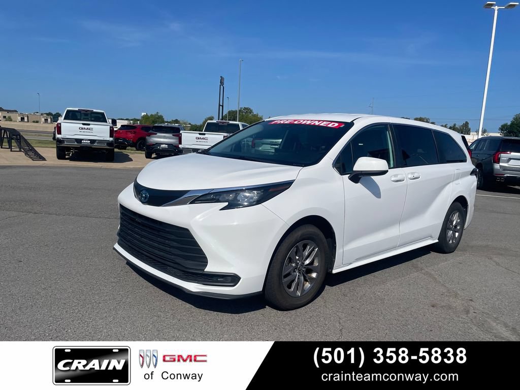 Used 2025 Toyota Sienna LE