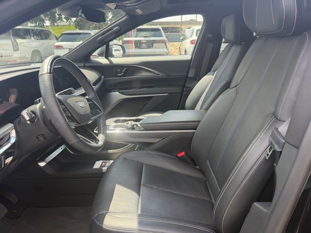 Used 2023 Cadillac Lyriq AWD image 12