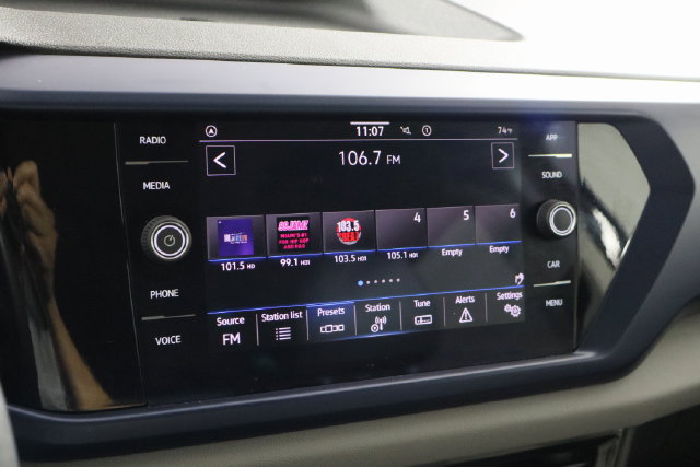 Used 2022 Volkswagen Taos SE FWD image 34