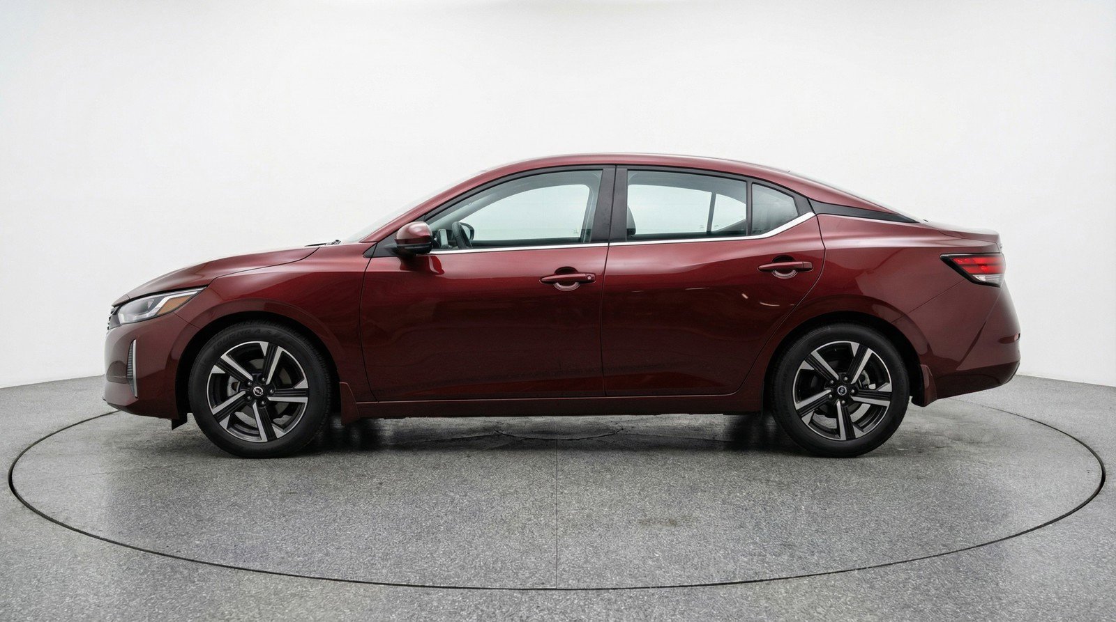 Used 2025 Nissan Sentra SV FWD image 5