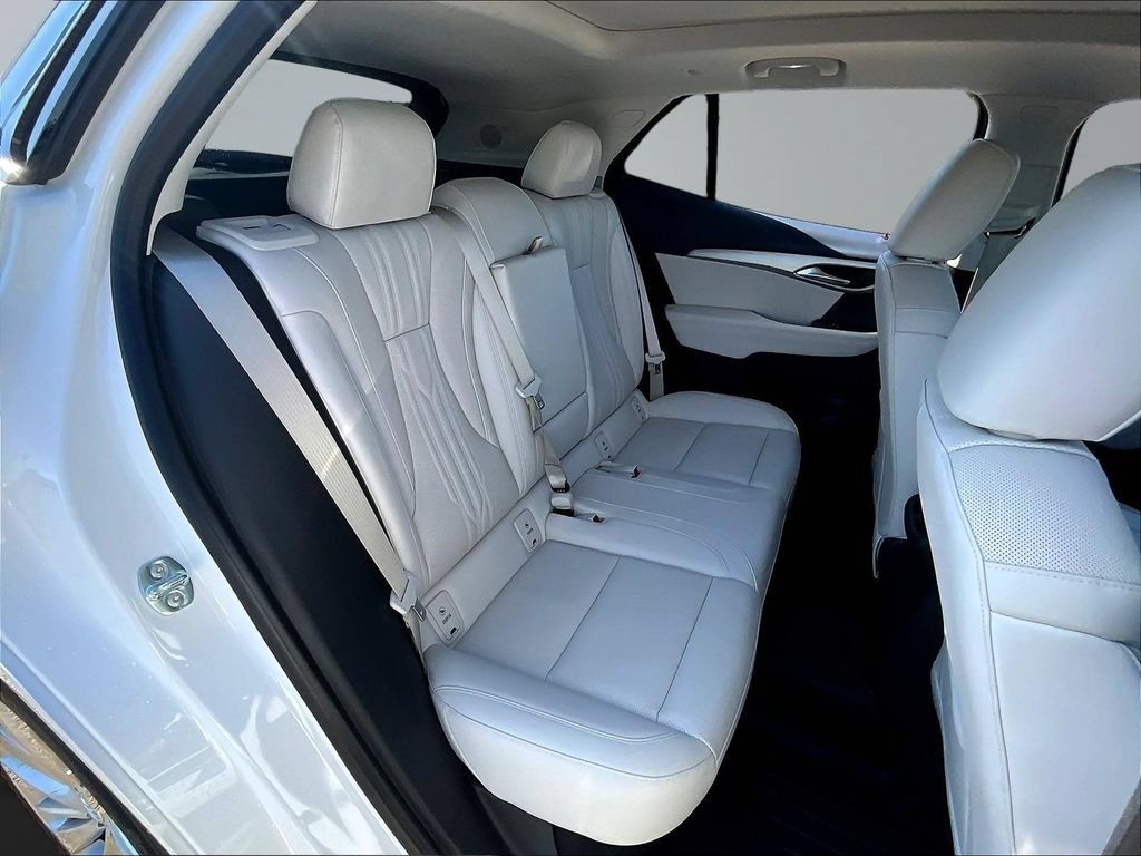 Used 2025 Buick Envision Avenir AWD/4WD image 27