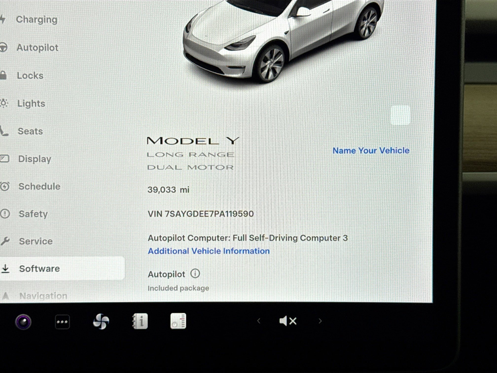 Used 2023 Tesla Model Y Long Range AWD/4WD image 38