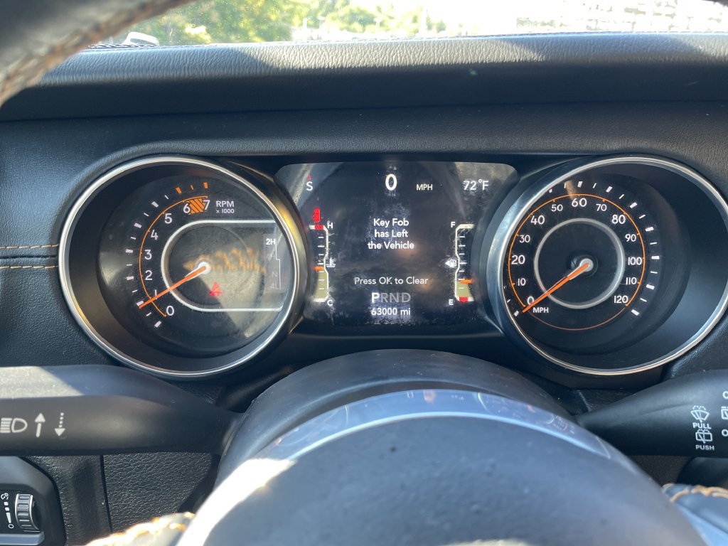 Used 2022 Jeep Wrangler Unlimited Sahara AWD/4WD image 17