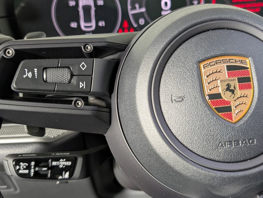 New 2026 Porsche Cayenne Coupe image 39