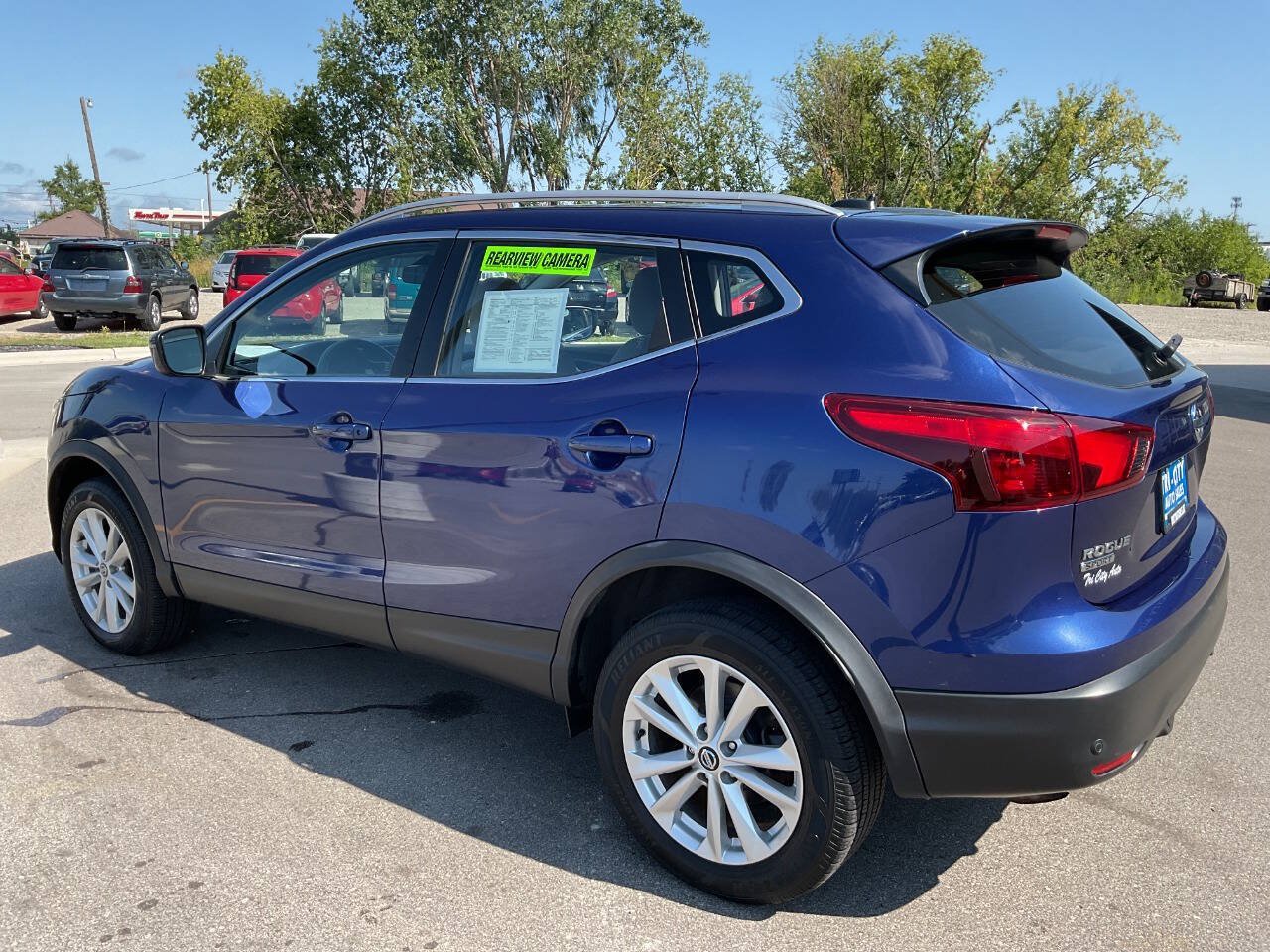 Used 2019 Nissan Rogue Sport SV FWD image 4