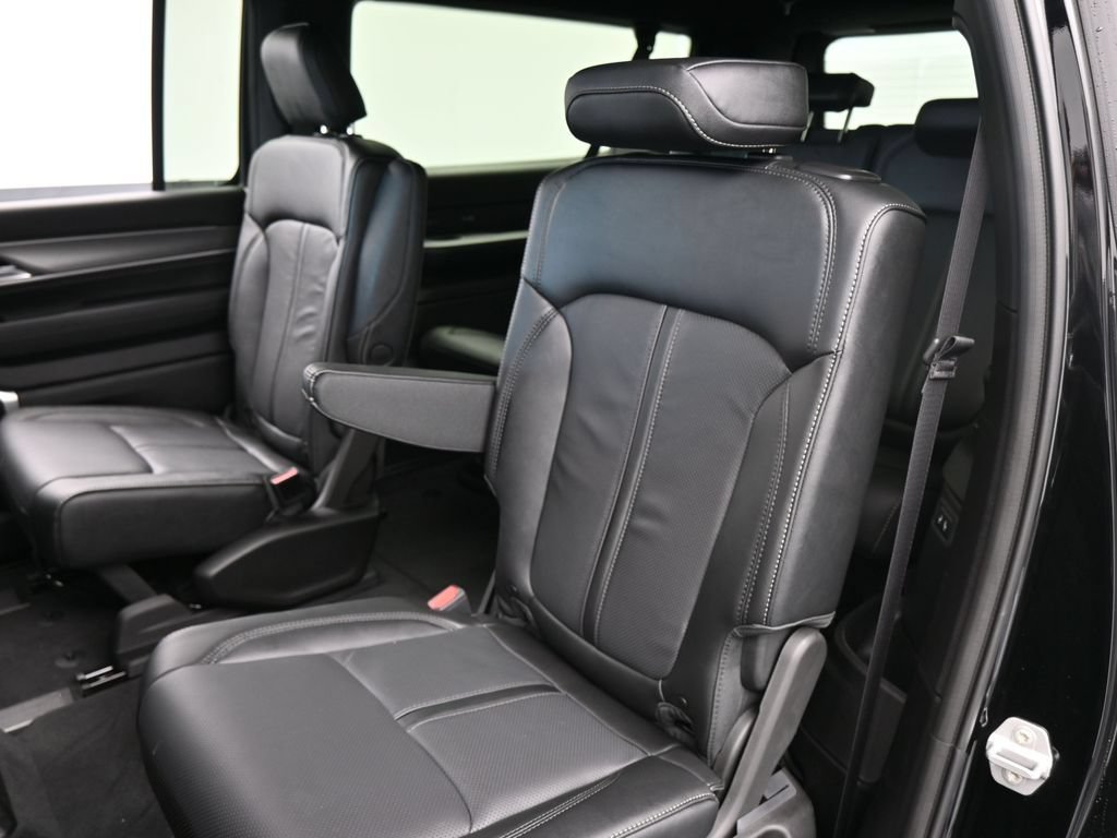New 2026 Jeep Grand Wagoneer L Limited AWD/4WD image 28
