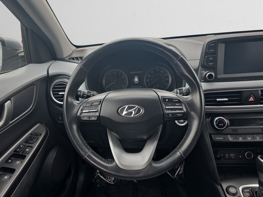 Used 2021 Hyundai Kona Limited AWD/4WD image 13