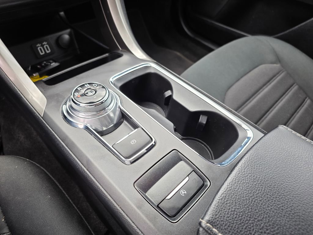 Used 2019 Ford Fusion SE image 13