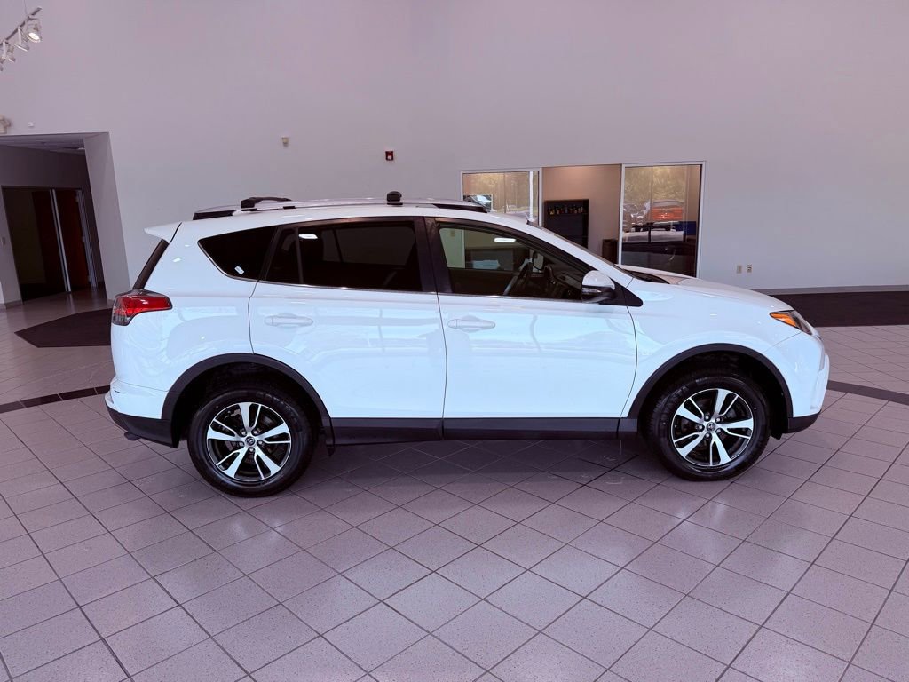 Used 2016 Toyota RAV4 XLE image 14