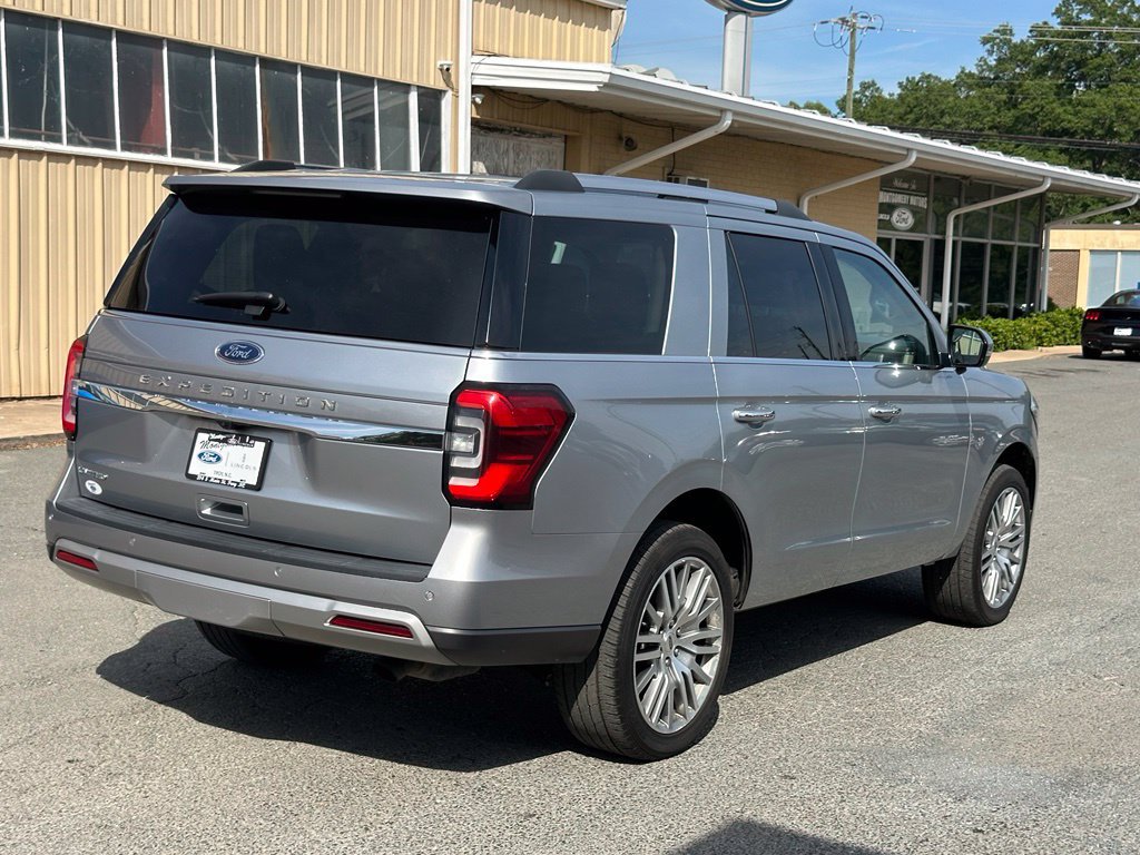 Used 2023 Ford Expedition Limited AWD/4WD image 10