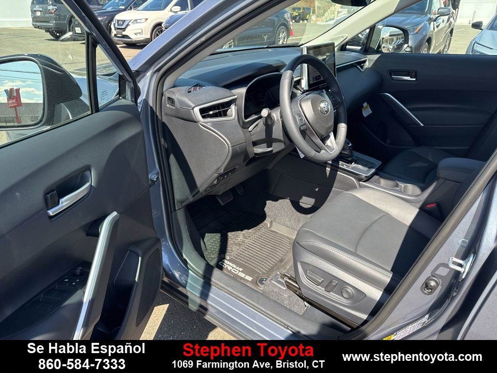 Used 2026 Toyota Corolla Cross XLE AWD/4WD image 12