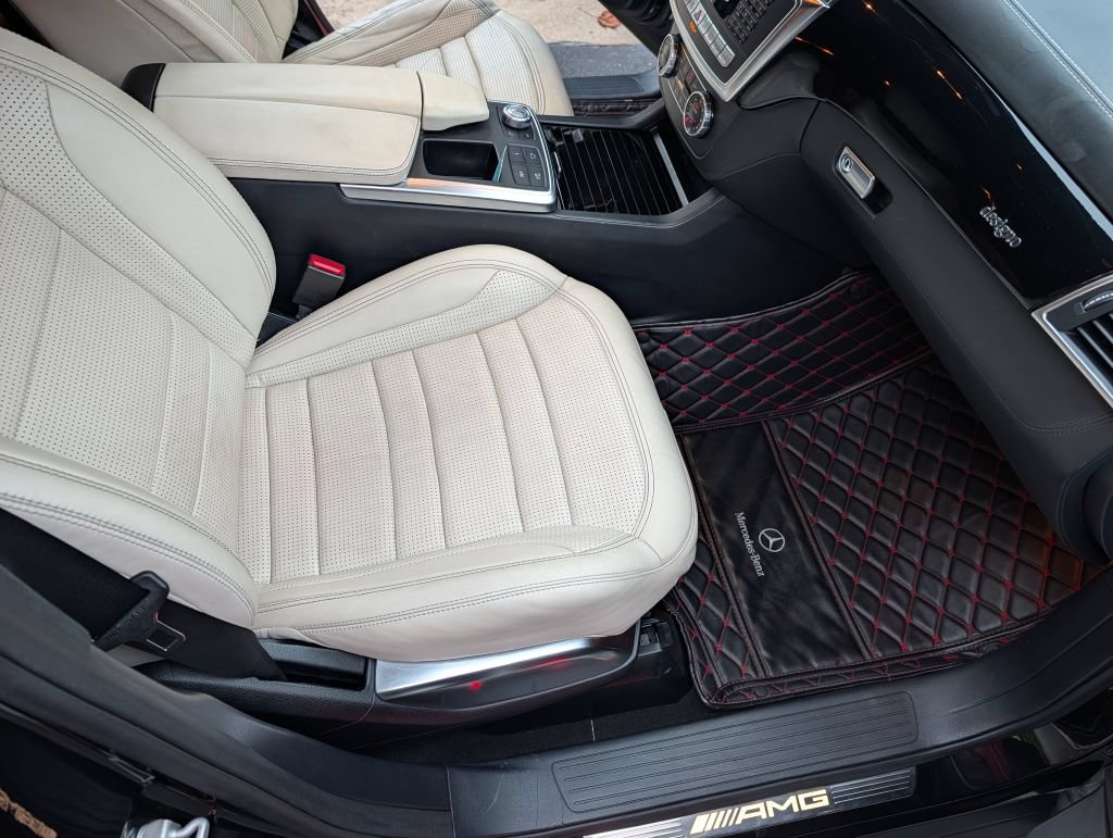 Used 2015 Mercedes-Benz GL 63 AMG 4MATIC image 29