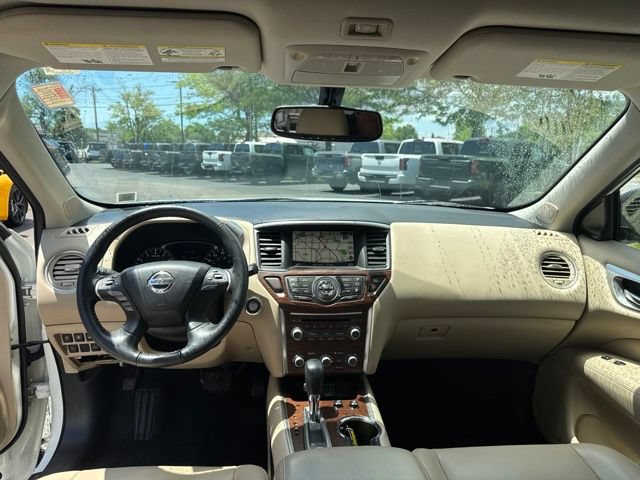 Used 2020 Nissan Pathfinder Platinum AWD/4WD image 20