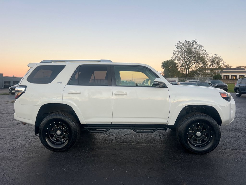 Used 2017 Toyota 4Runner SR5 Premium AWD/4WD image 8