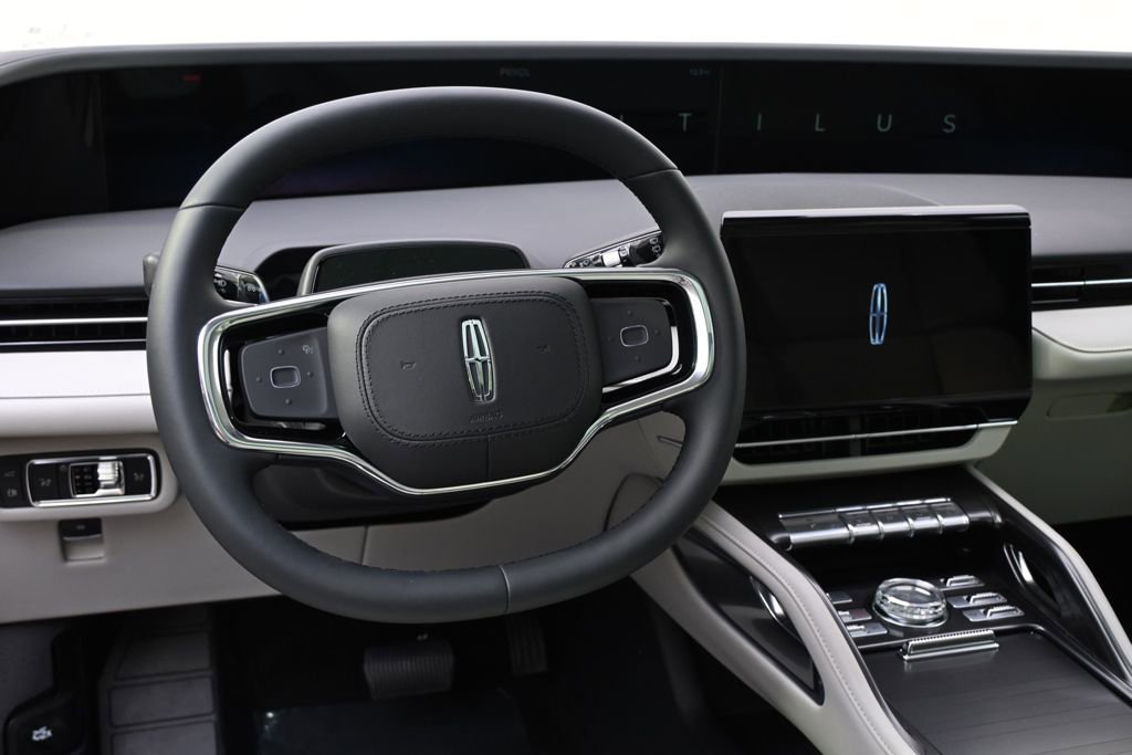 New 2026 Lincoln Nautilus Reserve image 12