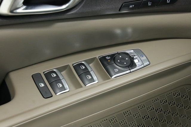 Used 2025 Kia Carnival SX image 31