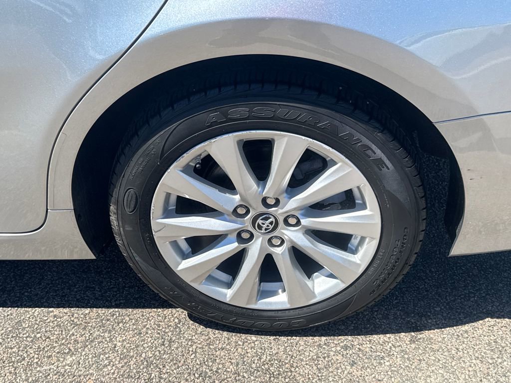 Used 2018 Toyota Camry LE FWD image 40